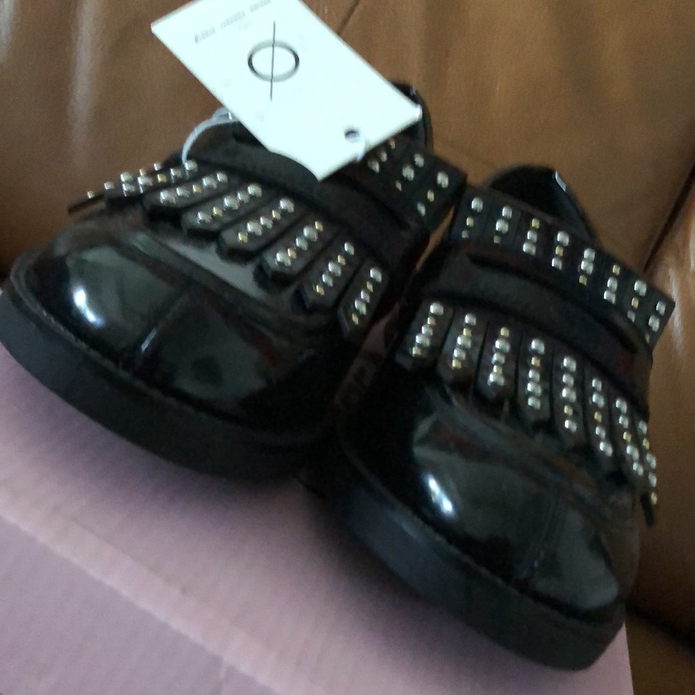 DESIGN CONCEPT STUDIO (10) Glossy College Style studded loafers
